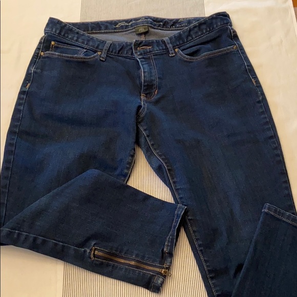 EDDIE BAUER Modern Fit Crop Ankle Zip Jeans Size 8 Dark 3/$20 SALE! - Picture 1 of 6
